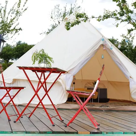 Glamping