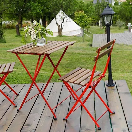 Glamping *